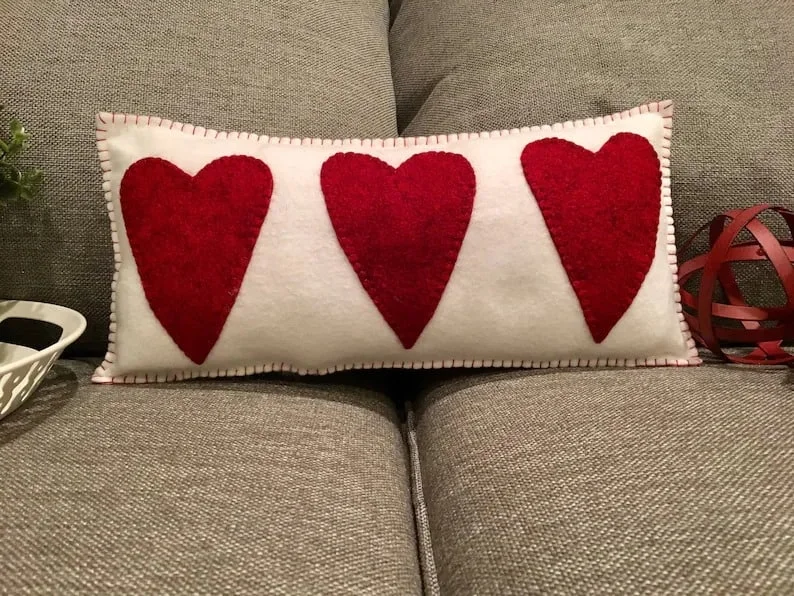 4. Almohada decorativa