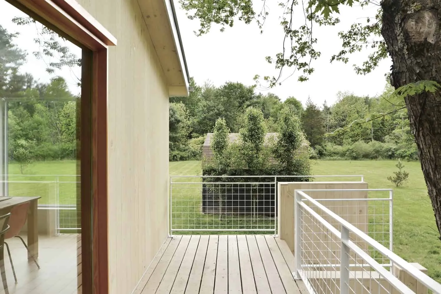 House on Pine Lane by Balman Khapalova: Renovation of a Ranch Connecting Interior and Exterior Spaces