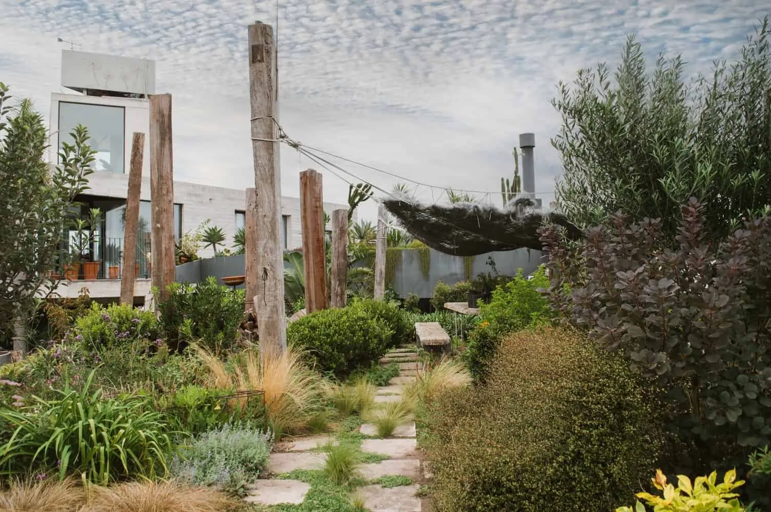 Lépore & Salvini设计的米尔多尔之家：马尔-德-普拉塔悬崖上的全景建筑