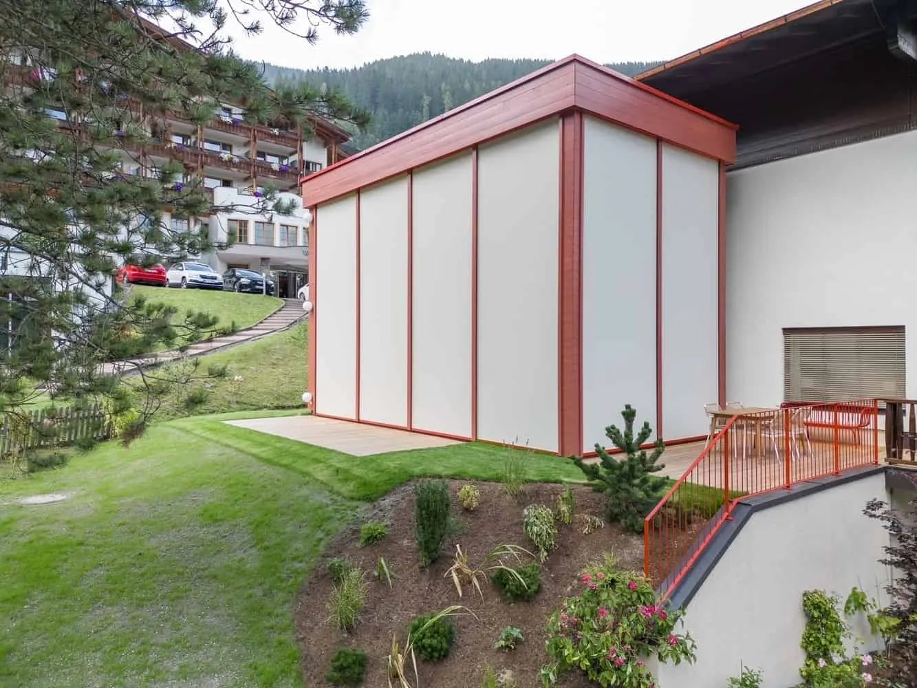 施泰纳建筑事务所的施密特住宅：维也纳大胆的阿尔卑斯山小屋