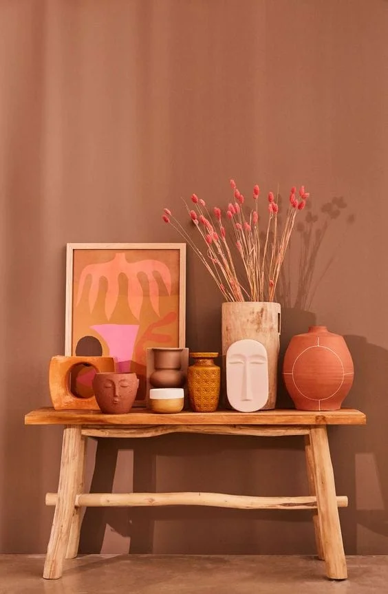 3种明亮色彩搭配为您的客厅和蓝色沙发增添活力