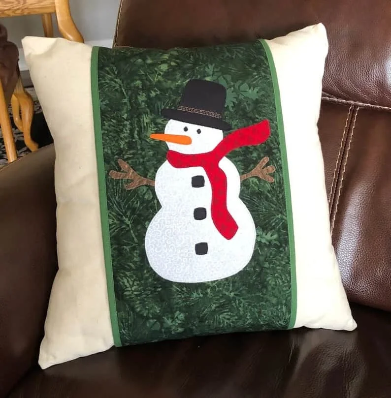 11. Almohada de muñeco de nieve