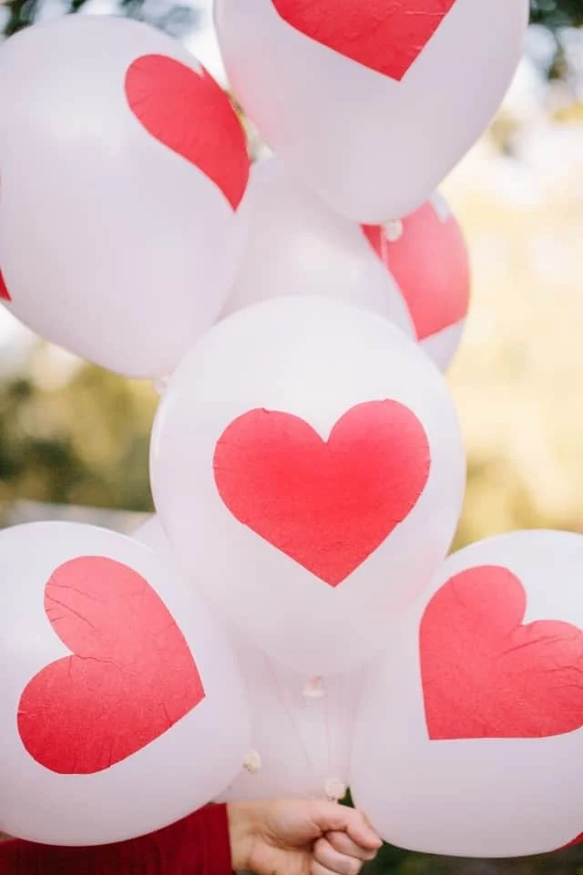 15. Haz tú mismo globos de corazón para San Valentín