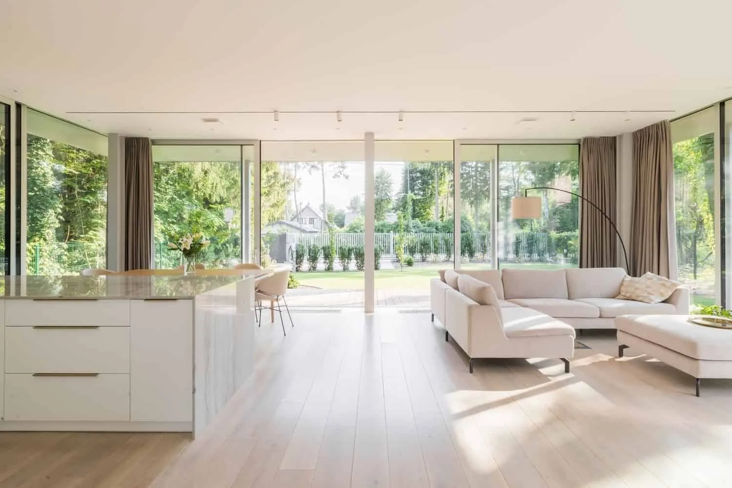 康斯坦丁市BDR Architekci建筑公司的紧凑型生态住宅：靠近华沙的休闲居所