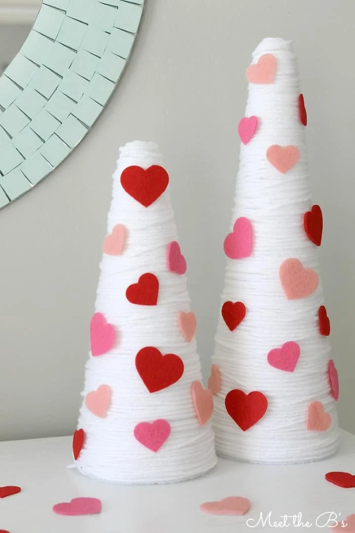 8. Árboles tejidos para San Valentín