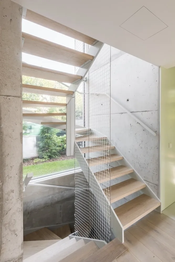 康斯坦丁市BDR Architekci建筑公司的紧凑型生态住宅：靠近华沙的休闲居所