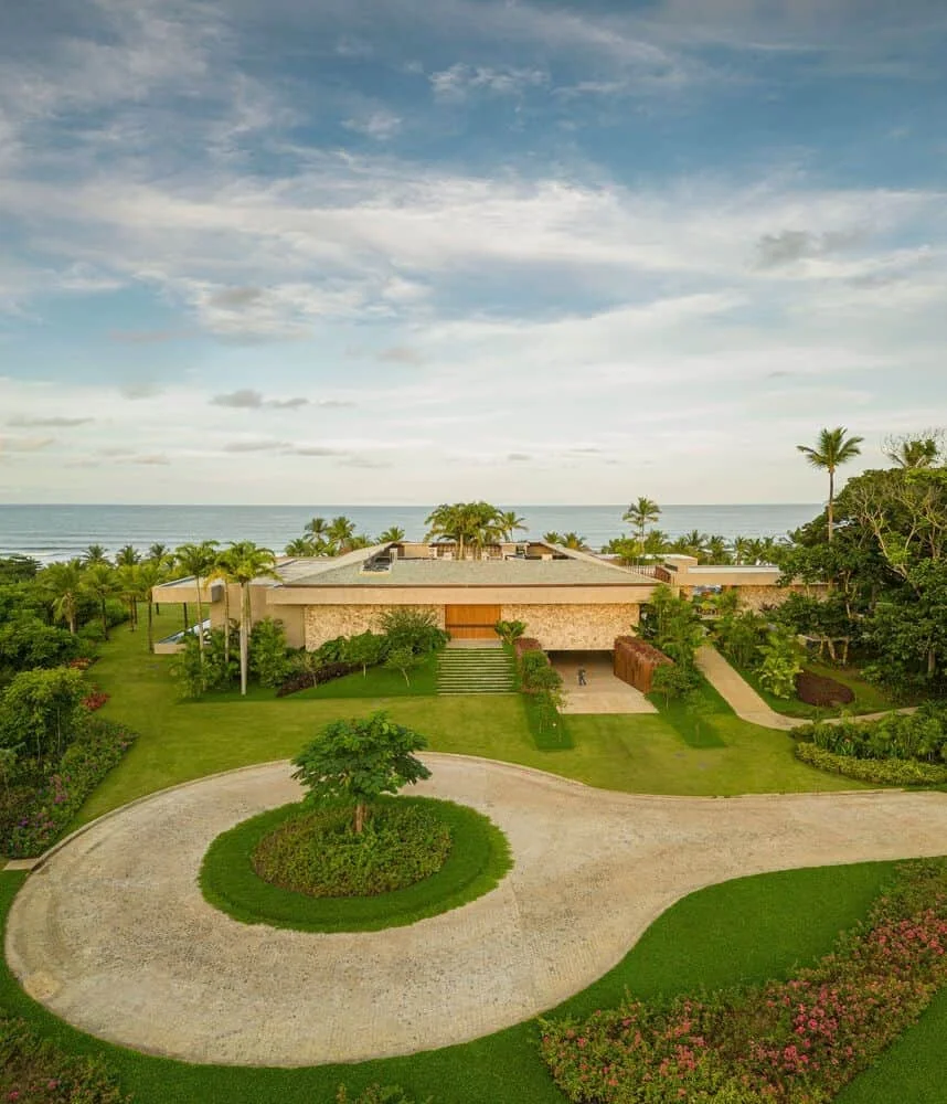 01 TVN House by Saraiva e Associados: A Tropical Forest Hideaway in Brazil’s Itacaré