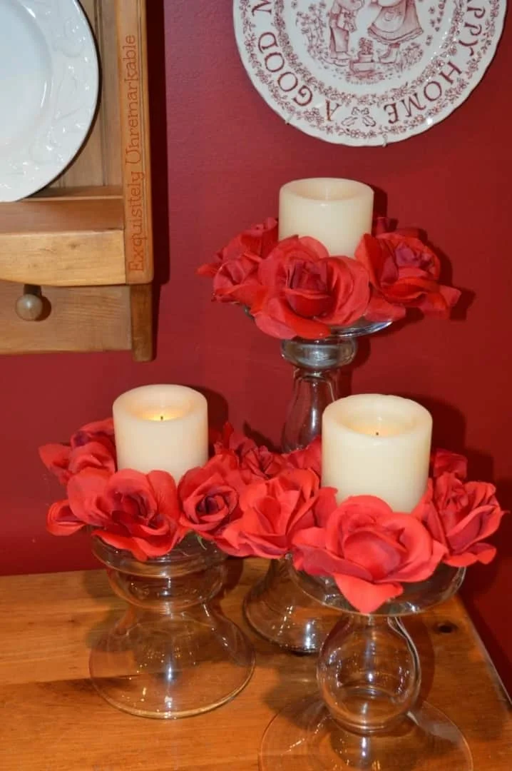 13. Anillos simples de velas con rosas