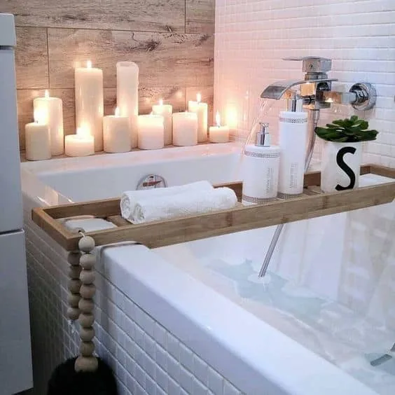 Small Ideas for Winter Bathroom Decoration