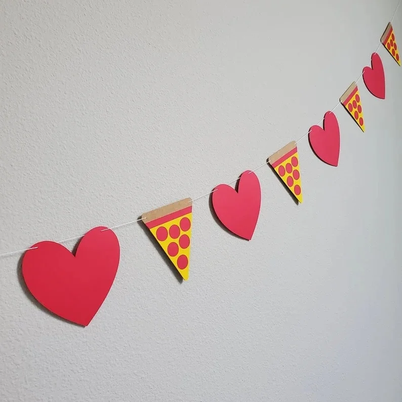 15. Valentín con pizza