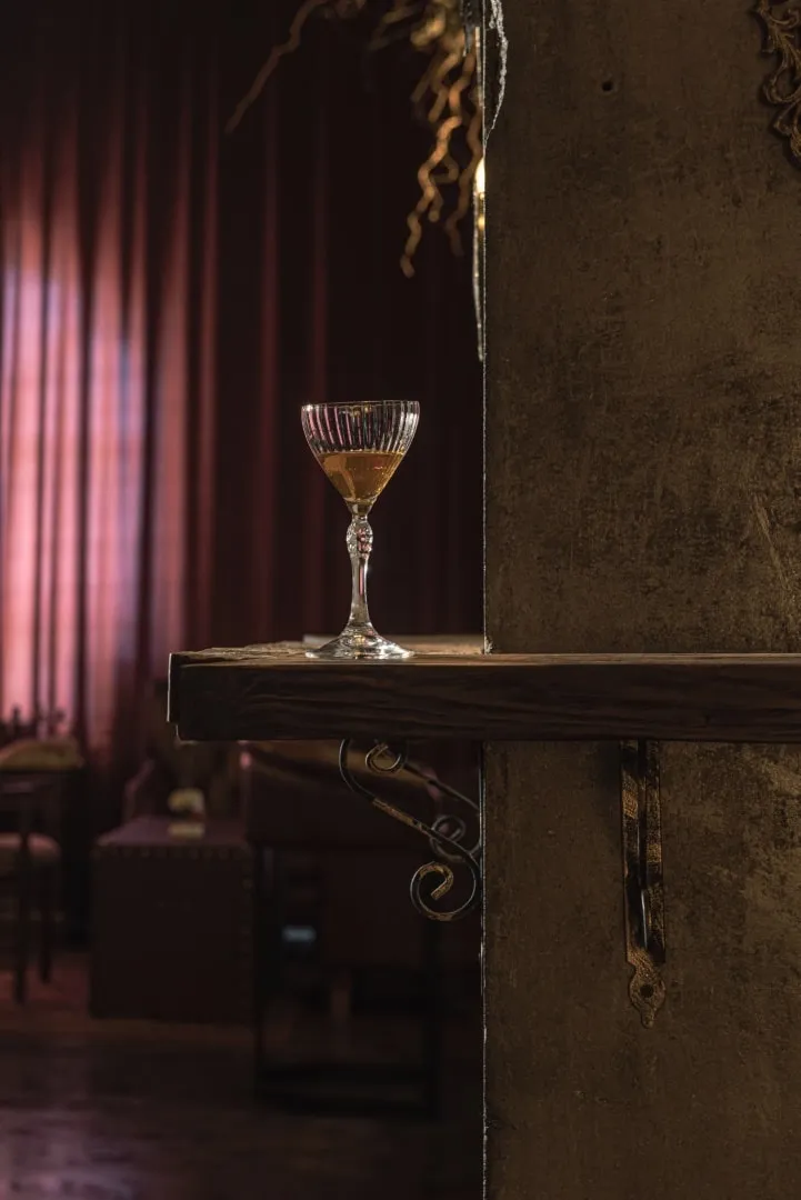 Kvadrat Architects设计的实验性酒吧密室：阿斯塔纳隐藏的鸡尾酒圣殿