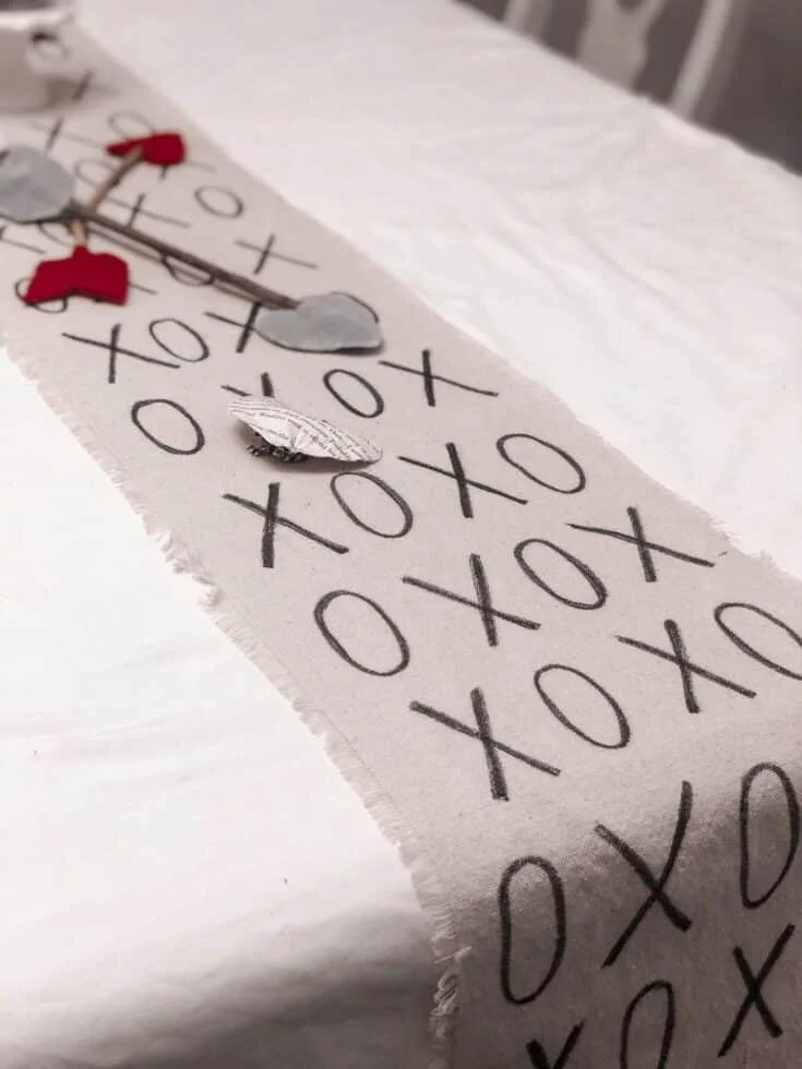 9. BANDA TEXTIL DIY XOXO PARA DÍA DE SAN VALENTÍN