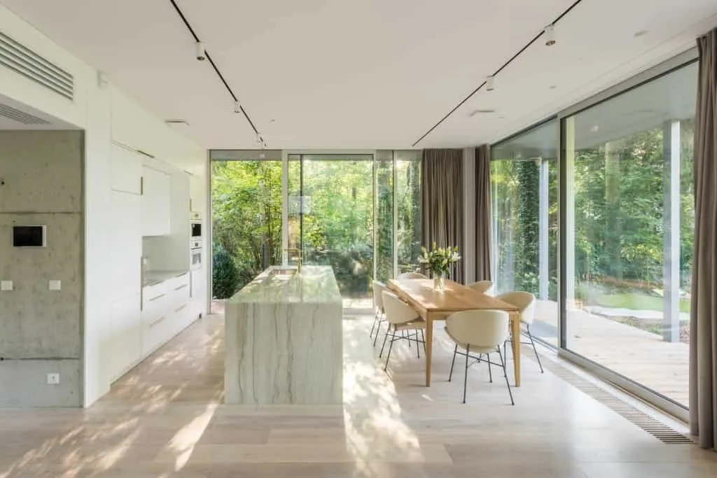 康斯坦丁市BDR Architekci建筑公司的紧凑型生态住宅：靠近华沙的休闲居所