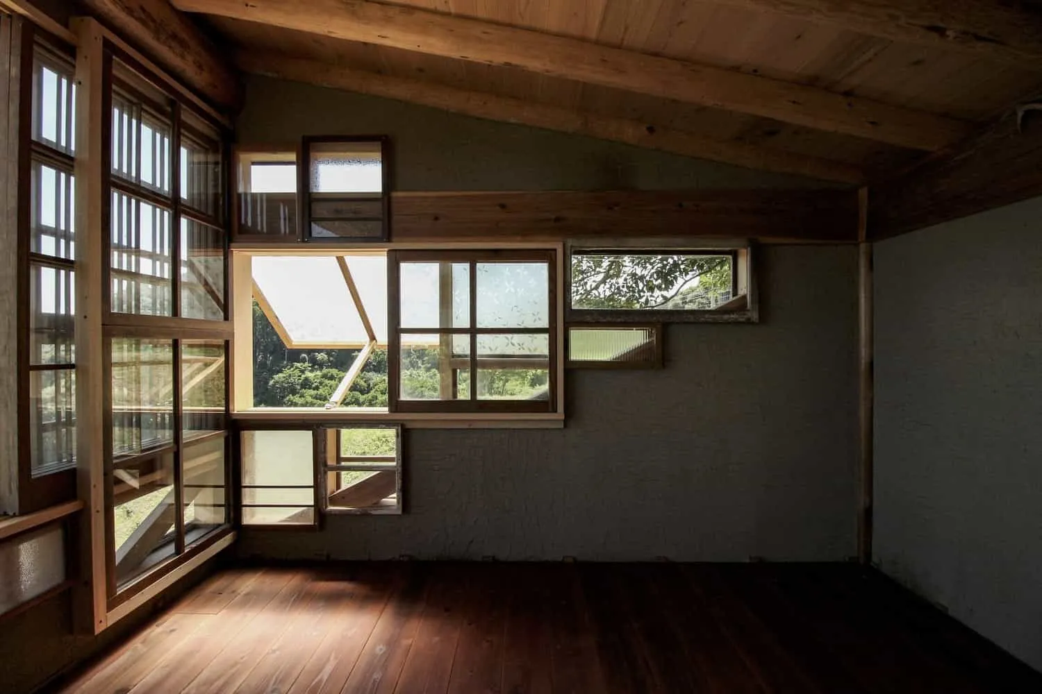 Small TEKITEKI-AN House from 6lines Studio: Sustainable 9m² Retreat in Satoyama, Japan