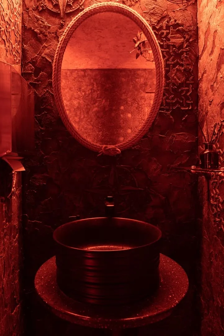 Kvadrat Architects设计的实验性酒吧密室：阿斯塔纳隐藏的鸡尾酒圣殿