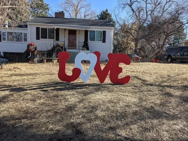14. Señal con la frase Amor para el Día de San Valentín