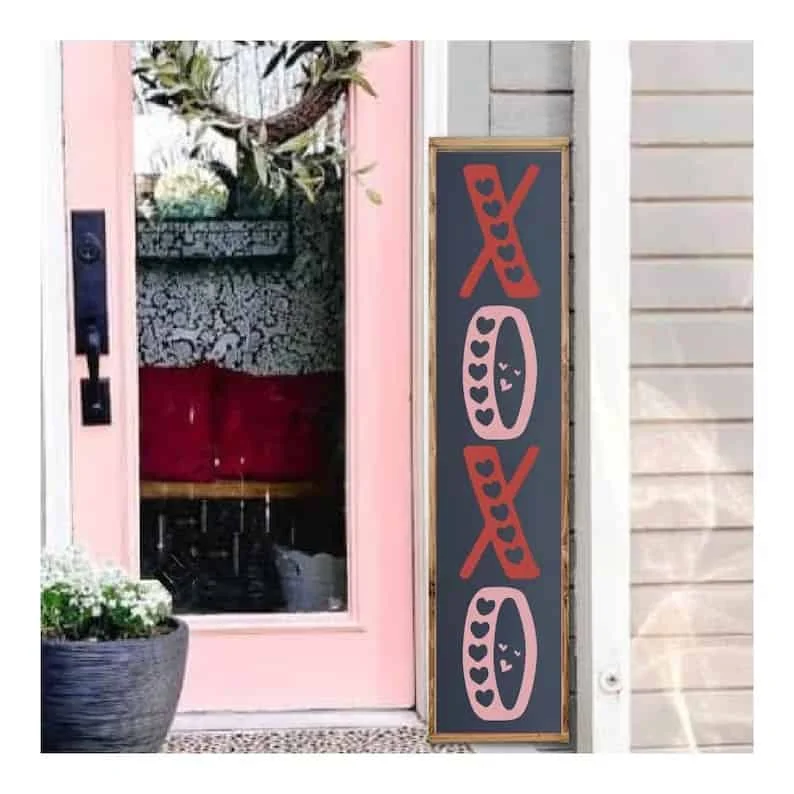 6. Soporte de señal con la frase XOXO para el Día de San Valentín