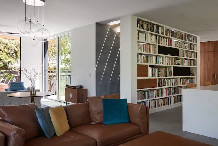 Klopf Architecture设计的C-Through住宅：帕洛阿尔托现代庭院休闲