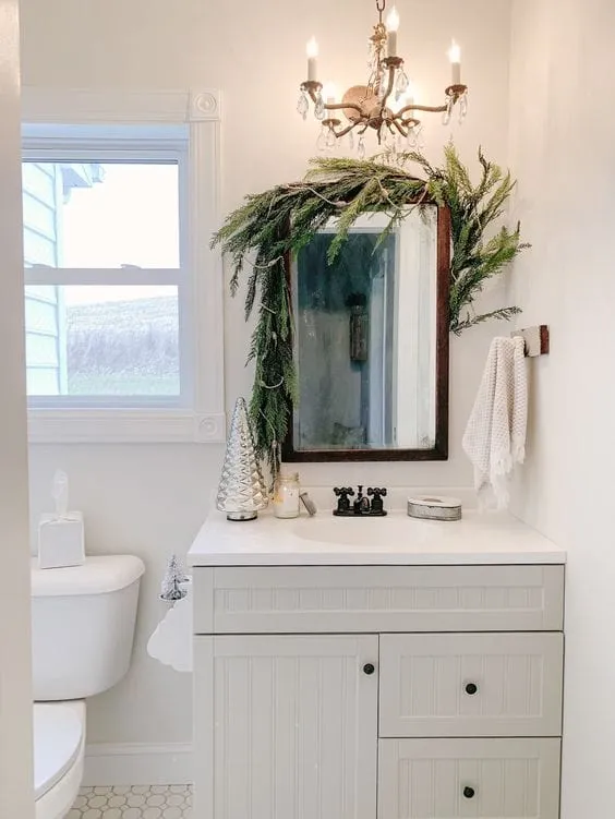Small Ideas for Winter Bathroom Decoration