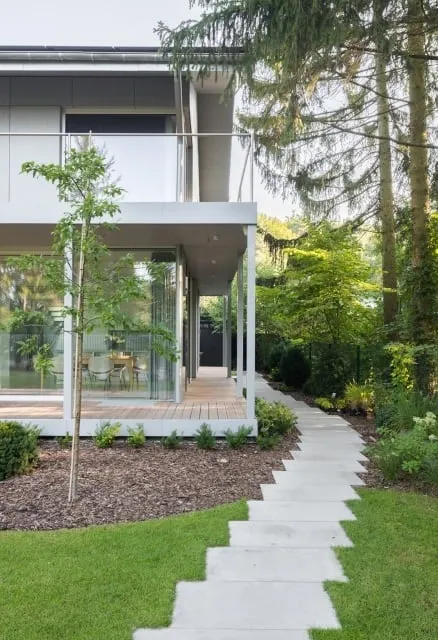 康斯坦丁市BDR Architekci建筑公司的紧凑型生态住宅：靠近华沙的休闲居所