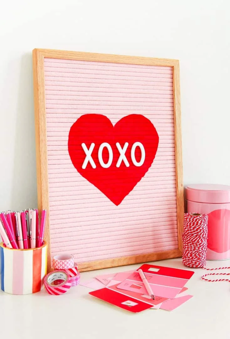 4. Tablero pintado con mensaje de San Valentín