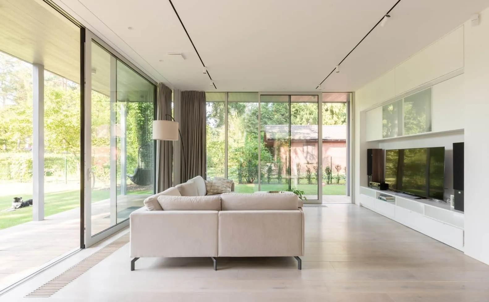 康斯坦丁市BDR Architekci建筑公司的紧凑型生态住宅：靠近华沙的休闲居所