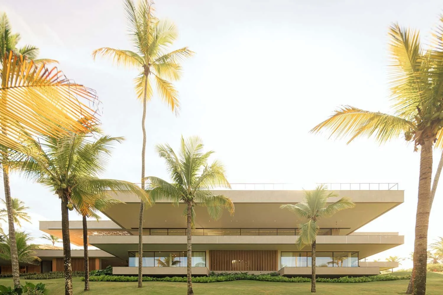 01 TVN House by Saraiva e Associados: A Tropical Forest Hideaway in Brazil’s Itacaré