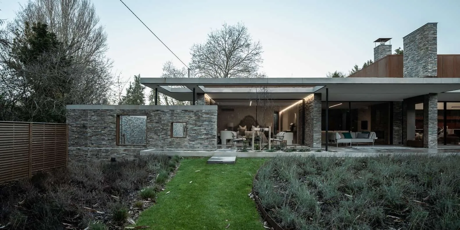 Sandwich House by Outset Think — Minimalist Home with Courtyard Inspired by Formal English Gardens, Surrey, England