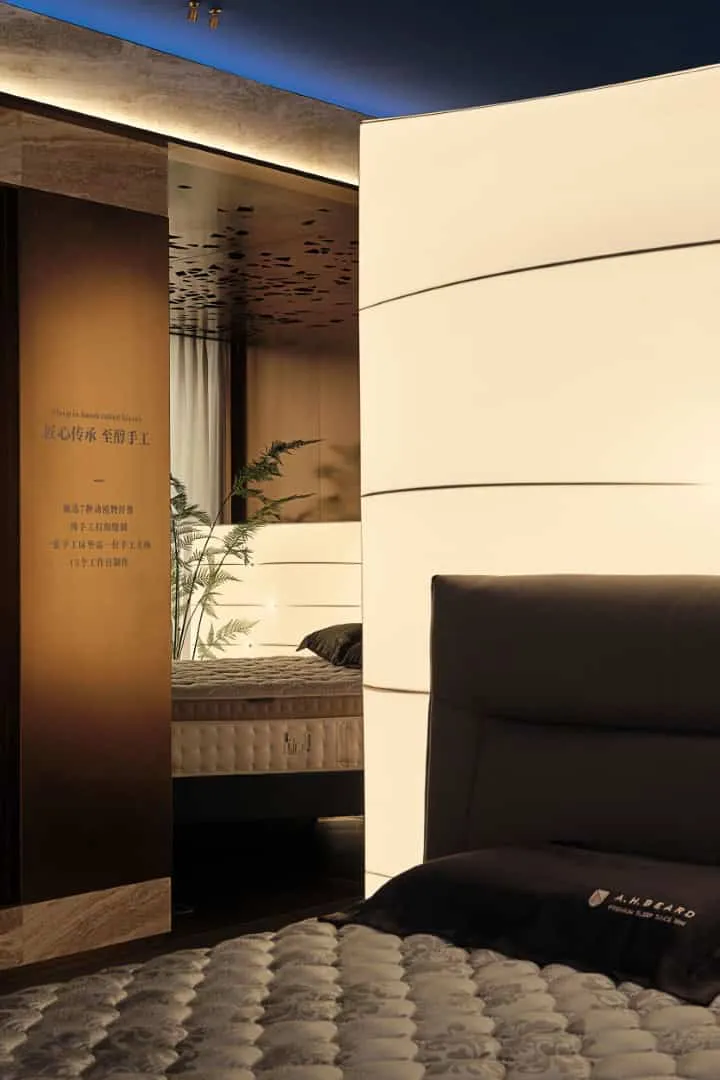 A.H. Beard Mattress Китайский флагманский магазин от FARNEAR Design: Кураторский ретейл-опыт в Шанхае