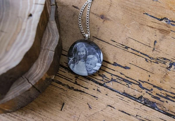 4. Joyería personalizada con cuentas de vidrio por dólar