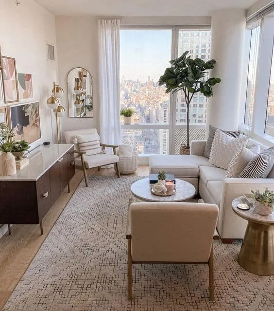 小客厅巧用角沙发最大化空间