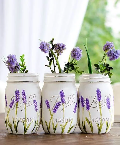 14. DIY jarrones con dibujo de lavanda