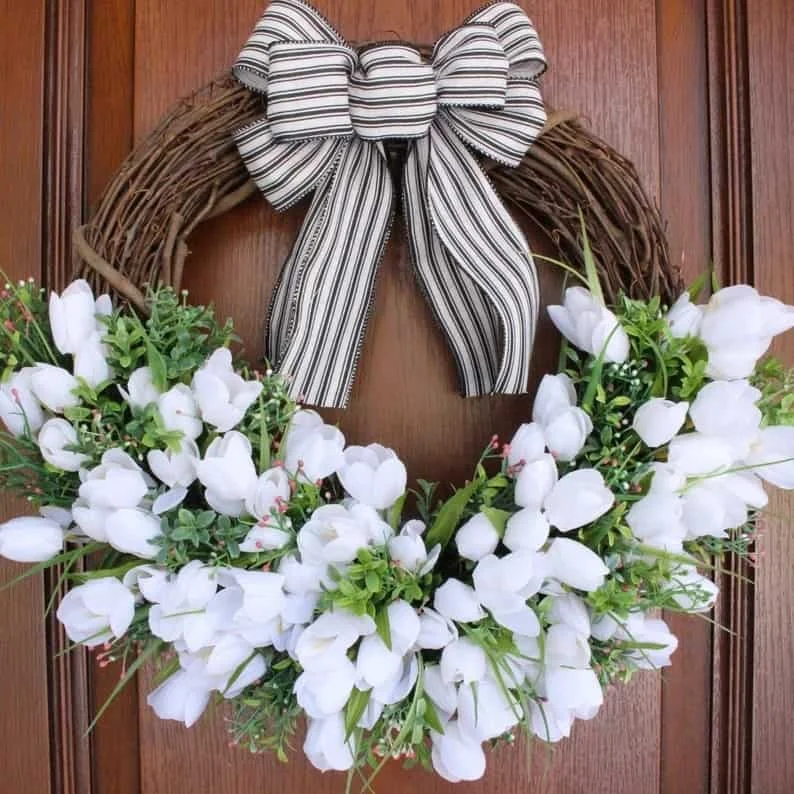 6. Guirnaldas parciales de tulipanes