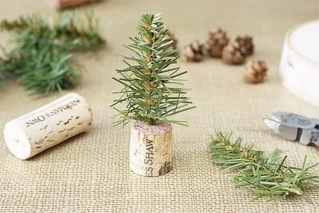 5. Árbol navideño de tapones estilo vino