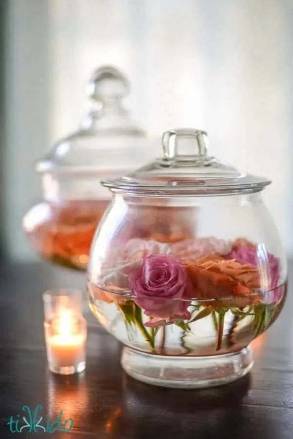 4. Exposición floral en frasco de medicina