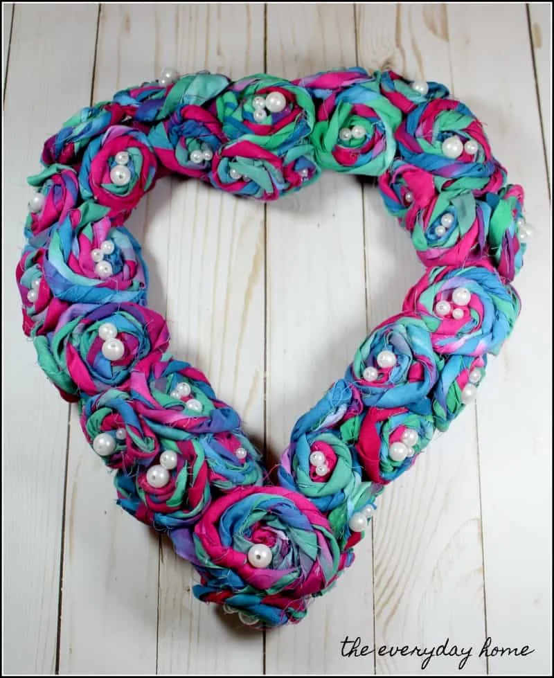 9. Guirnalda con perlas de corazón