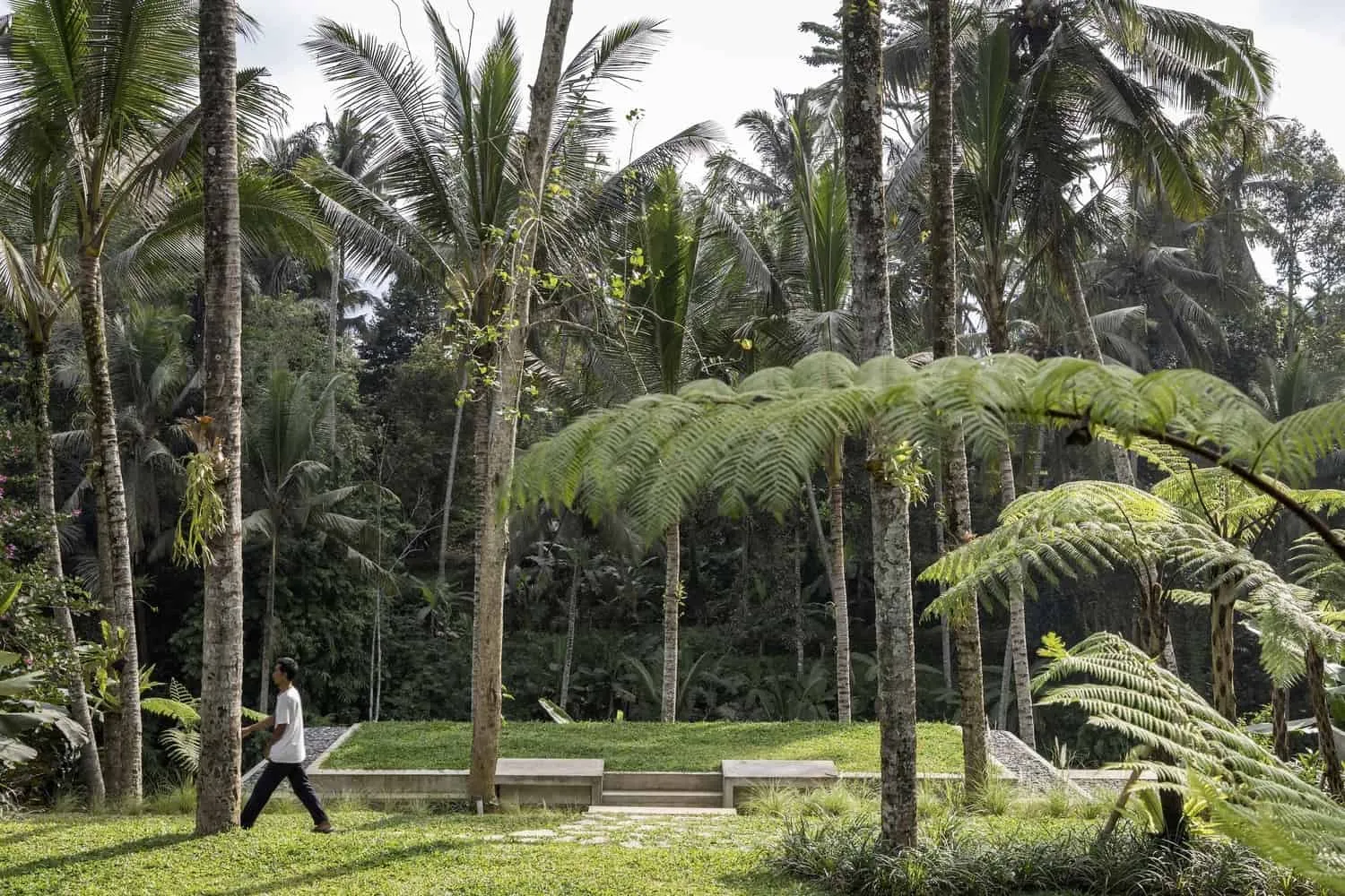 Дом Ле Каван от W+M Design Studio в Паянгане, Индонезия