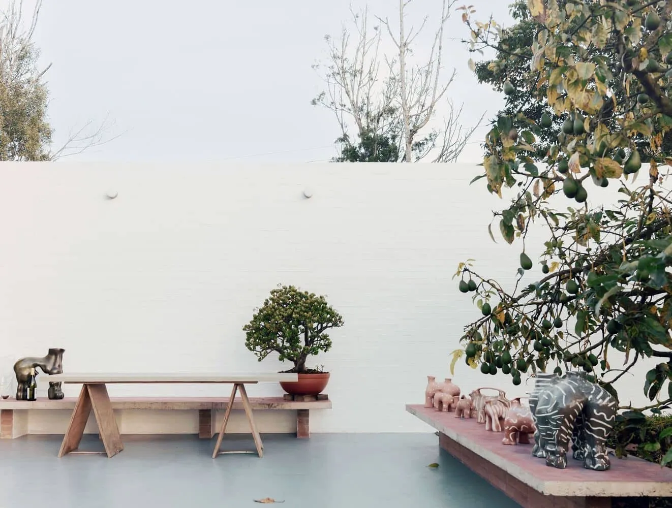 LCLA Office设计的奥卡里纳之家——哥伦比亚高原上的紧凑砖房与艺术家画廊