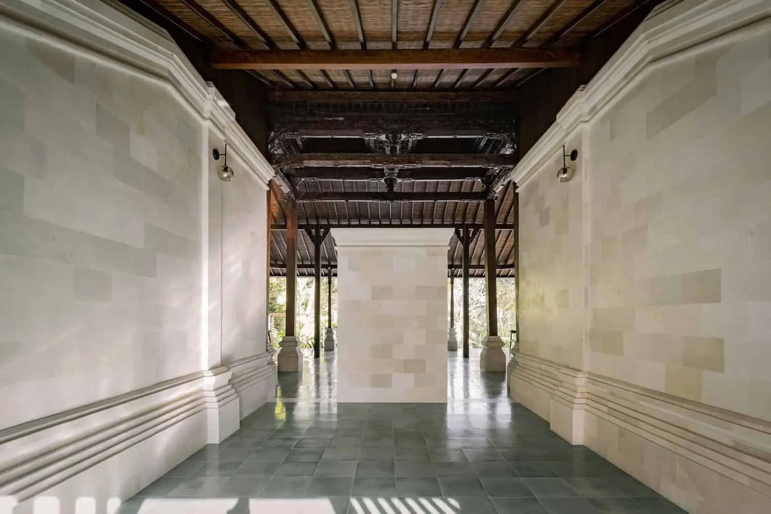 Дом Ле Каван от W+M Design Studio в Паянгане, Индонезия