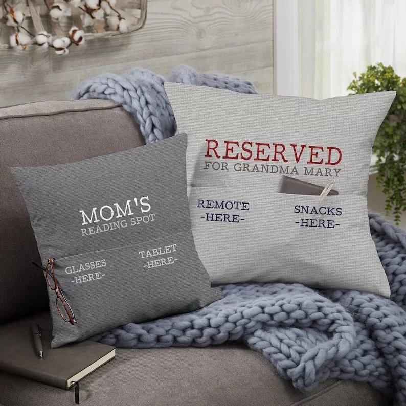 10. Almohada de bolsillo personalizada