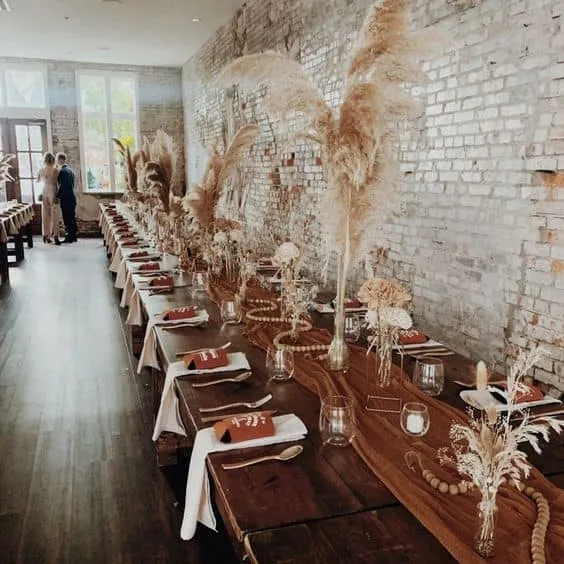 Rustic Roman: Terracotta Bohemian Garlic Tabletop