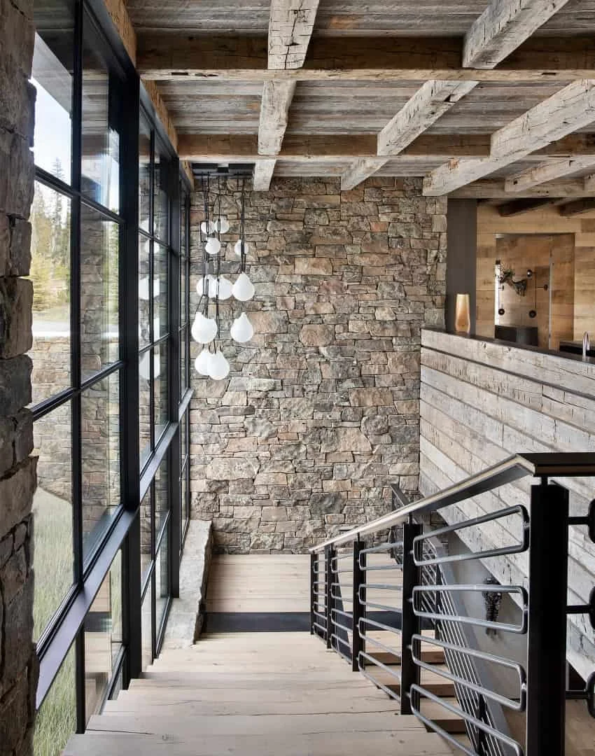 12. Escalera rústica