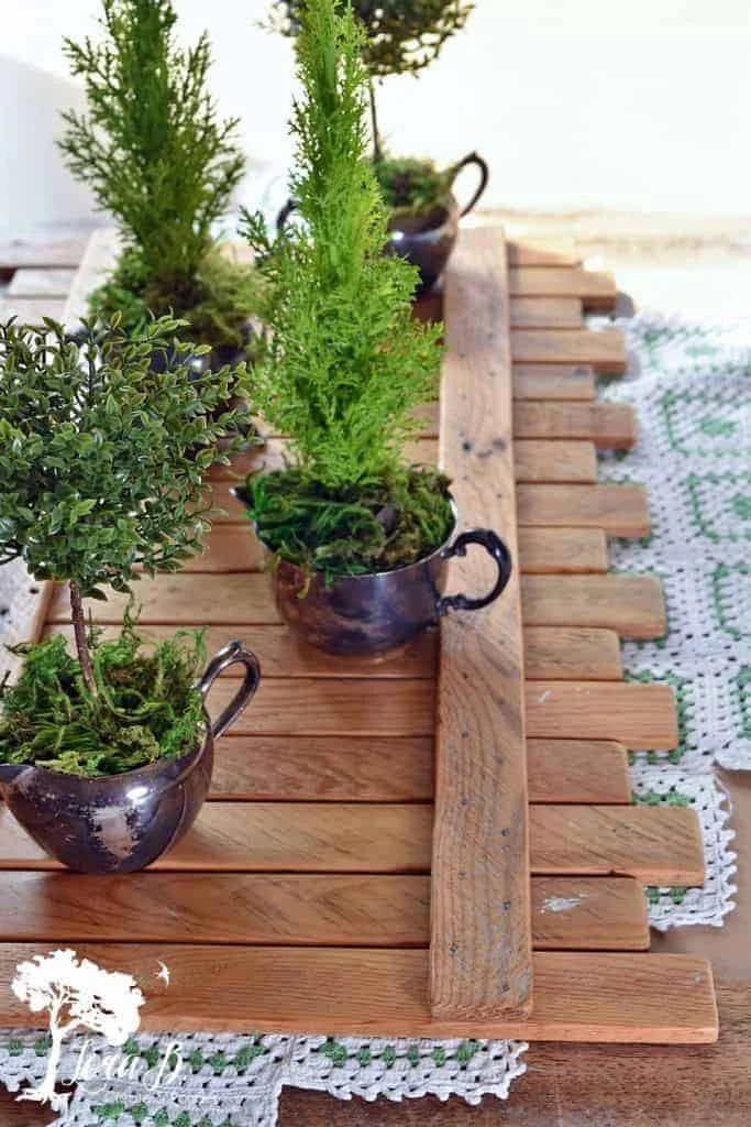 7. Alfombra de madera y latón reciclada