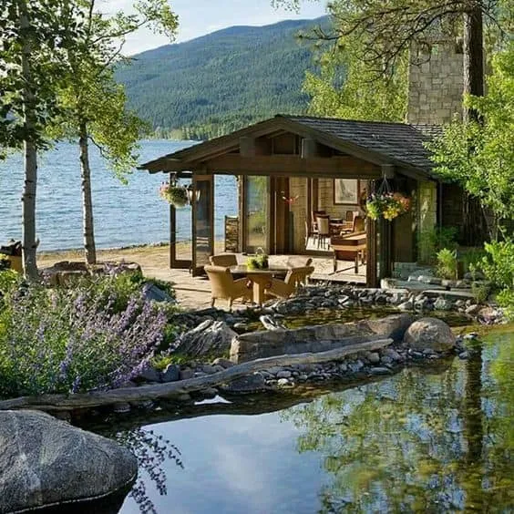 Incredibly Charming Cottage That Will Captivate You