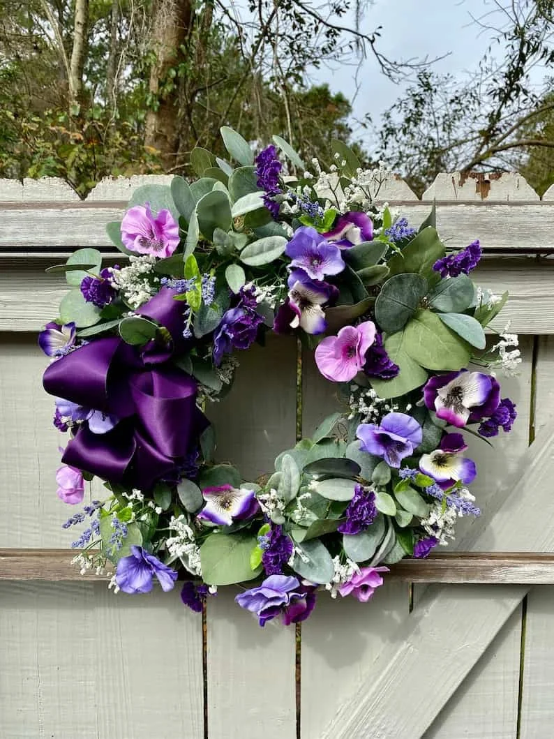 7. Живий фіолетовий пансион