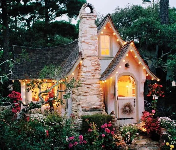 Incredibly Charming Cottage That Will Captivate You