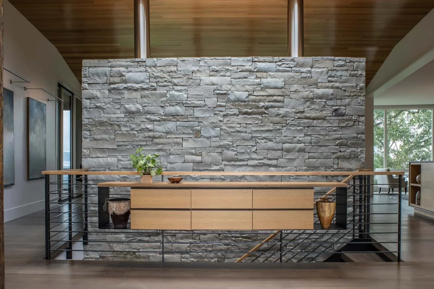 4. Vestíbulo rústico