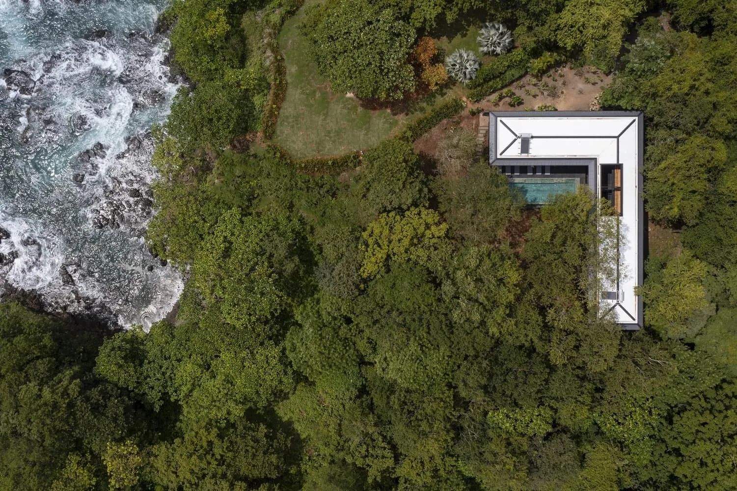 Black Pearl House | Salagnac Architects | Puerto Carrillo, Costa Rica