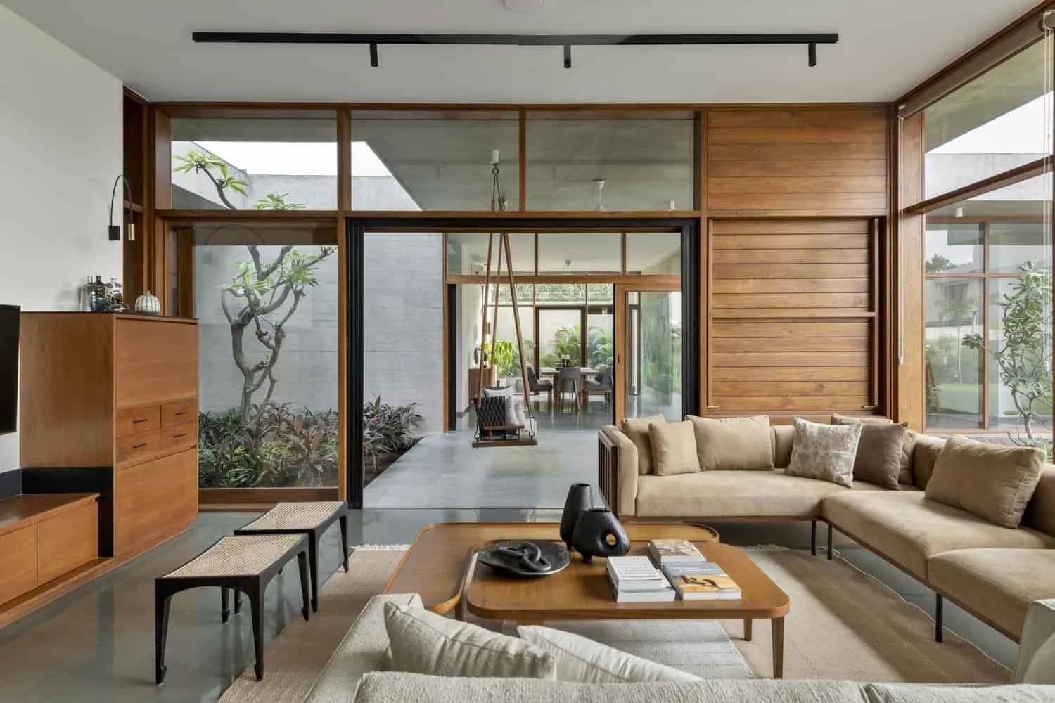 The Hovering House by Modo Designs: A Modern L-Shaped Home for Three Generations in Ahmedabad