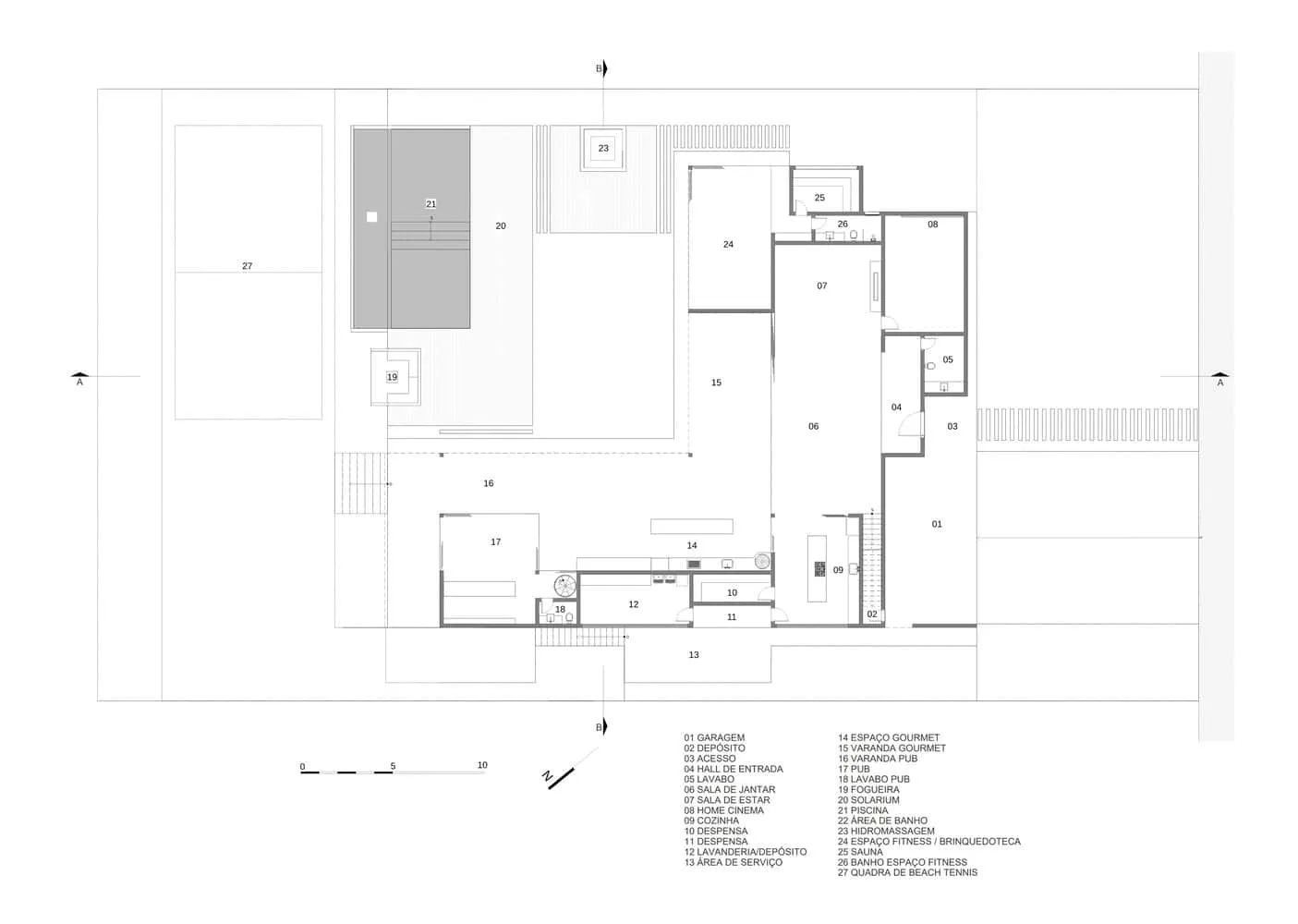 现代住宅平面图，包含游泳池、健身房和私人露台，展示创新建筑与豪华居住空间设计